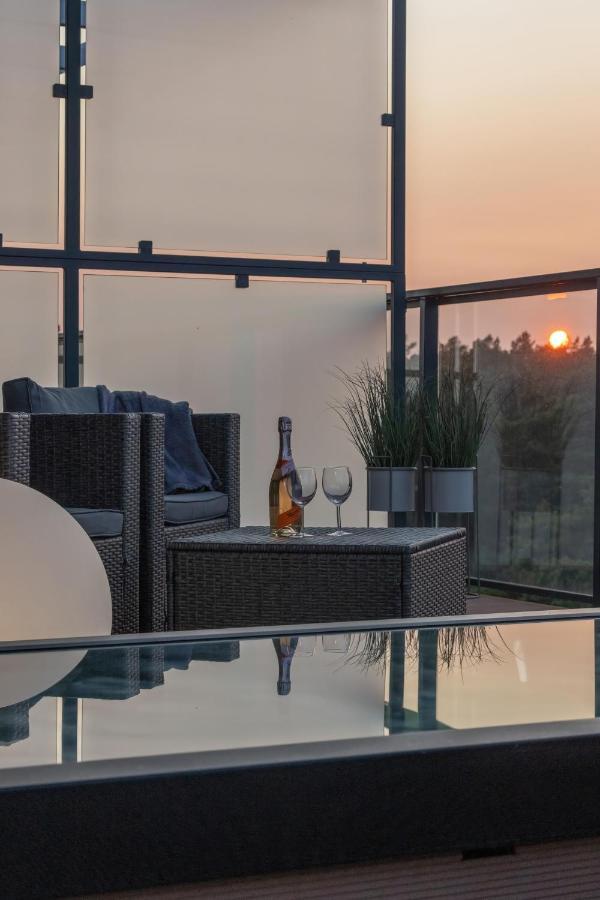Lighthouse Luxury Penthouse - Jantar Apartamenty Мжежино Экстерьер фото